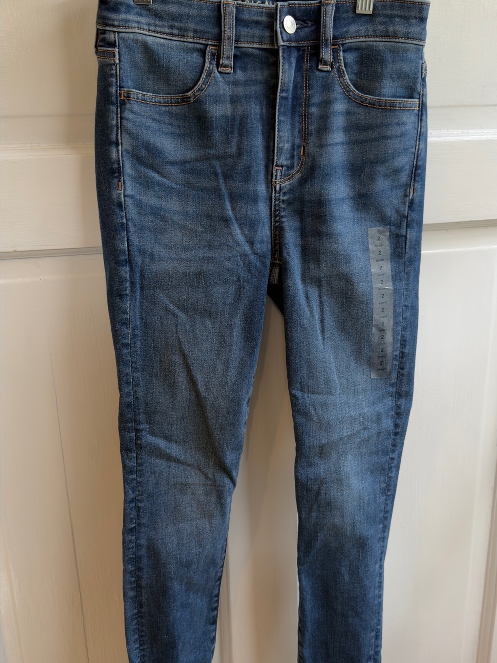 American Eagle Outfitters High Rise Skinny Jegging in Medium Blue Wash